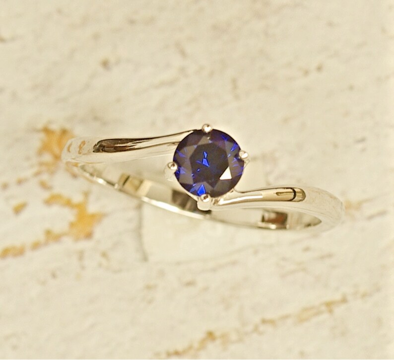 Anniversary Gift Simple everyday Sapphire Ring Blue Sapphire Ring Sterling Silver Gift for Her Royal Blue Round Sapphire Promise Ring