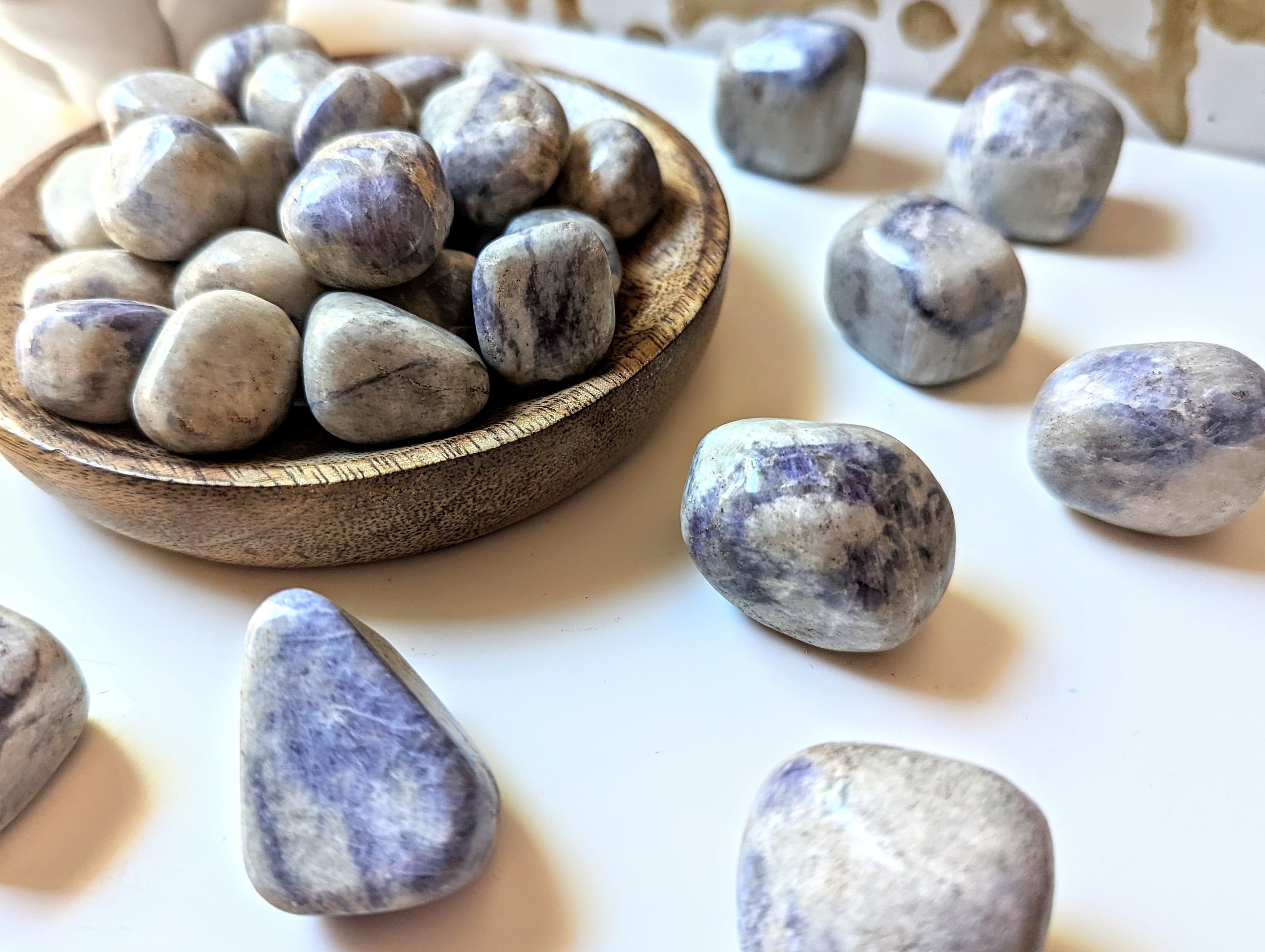 Hackmanite Tumbled Stone || UV Reactive - Etsy