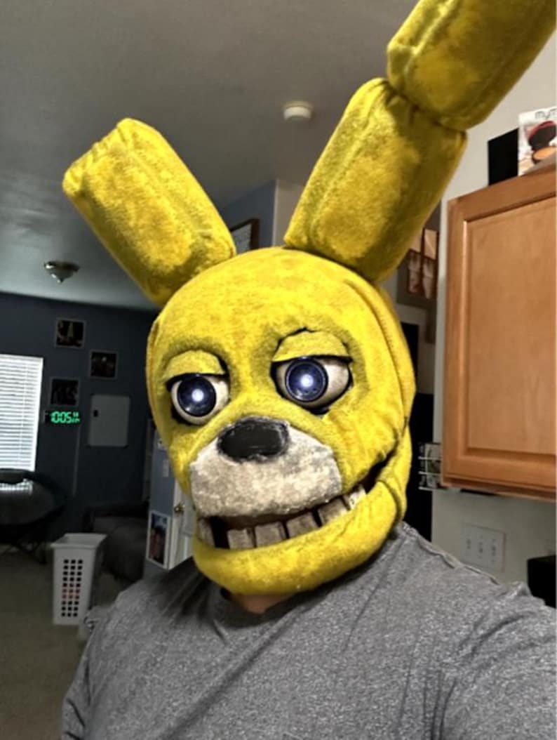 Spring Bonnie/springtrap Cosplay Helmet - LED Eye FNAF Yellow Rabbit ...