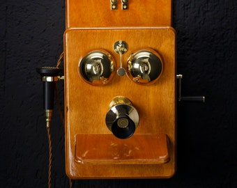 Old Telephone/Mini Bar "Call your friends"