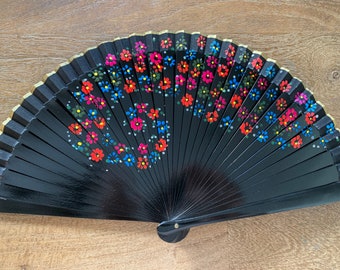 FLORAL WAVE Spanish Hand Fan