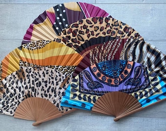 ANIMALE SPANISH HANDFAN