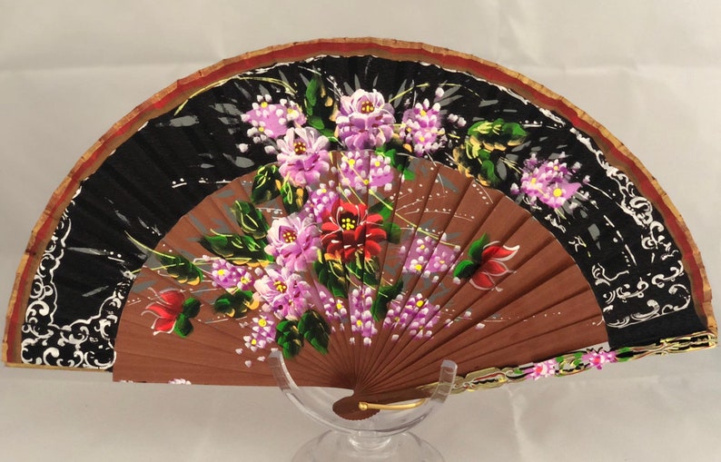 Fancy Detail Caved Handheld Handmade Handfan