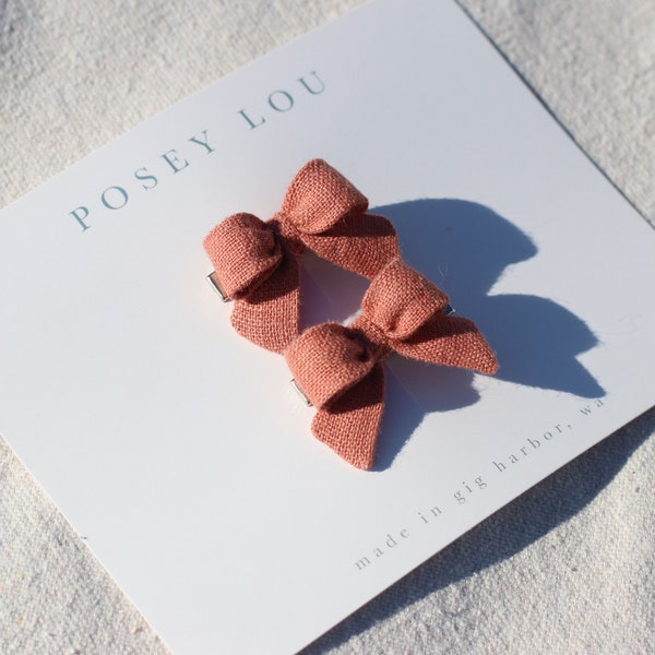 Mini Pigtail Bows | Faded Red Linen