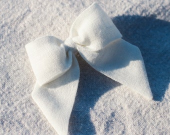 Sailor Bow - Small | Soft White Linen | Linen Hair Bow Clip