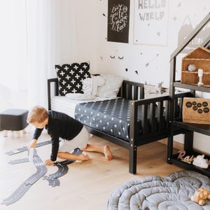 Letto a piattaforma Montessori con sponde, letto rialzato per bambini piccoli