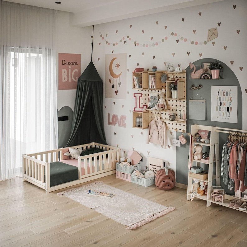 kids bed, toddler bed, child bed, Montessori house bed, Montessori bed, floor bed, child bed, house shaped bed, kid bed, girl bed, bed for kid, Montessori floor bed, toddler bed with slat, toddler bed, child bed, Montessori house bed, Montessori bed