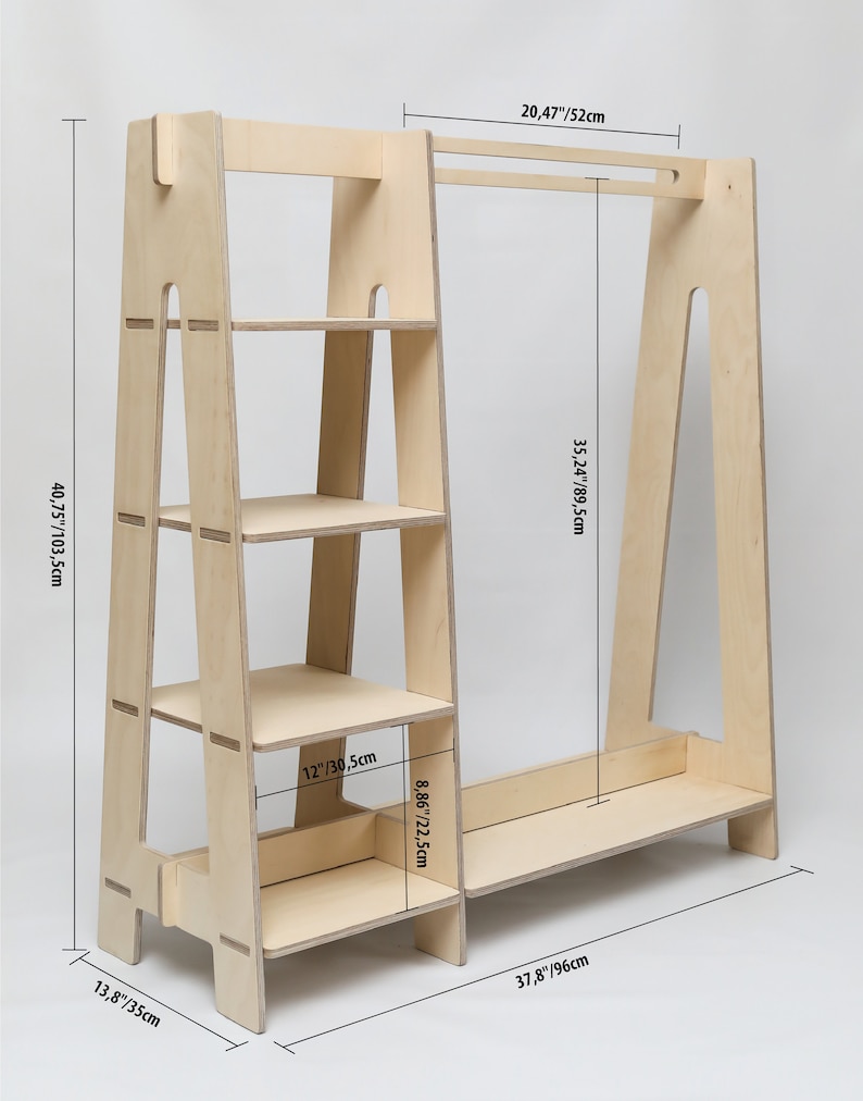 estantes de madera para guardar ropa