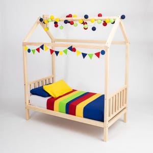 Letto a casetta in legno massello per bambini con sponde, letto Montessori a forma di casetta con testiera e pediera