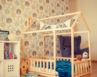 モンテッソーリ幼児用フロアベッドフレーム、子供用無垢材ハウスベッド