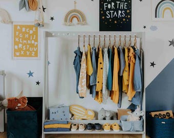 Armario infantil Montessori, perchero de madera contrachapada de abedul con estructura en forma de A, ideal para guardar disfraces.