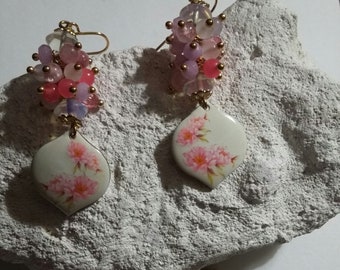 Boucles d'oreilles fleurs, Boucles d'oreilles perles, rose, blanc, Boucles d'oreilles, style shabby. Cadeau pour elle, Cadeaux