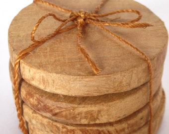 Handcarved Coaster Set, Locally Harvested Wood by Santiago Torres, Ethically Sourced in Colombia by Mama Mochila (501c3 NGO)