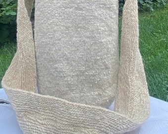 Bunsi - Sacred White Mochila, Arhuaco Tradition,  Ethically and Directly Sourced from Colombia by Mama Mochila (501c3 NGO)