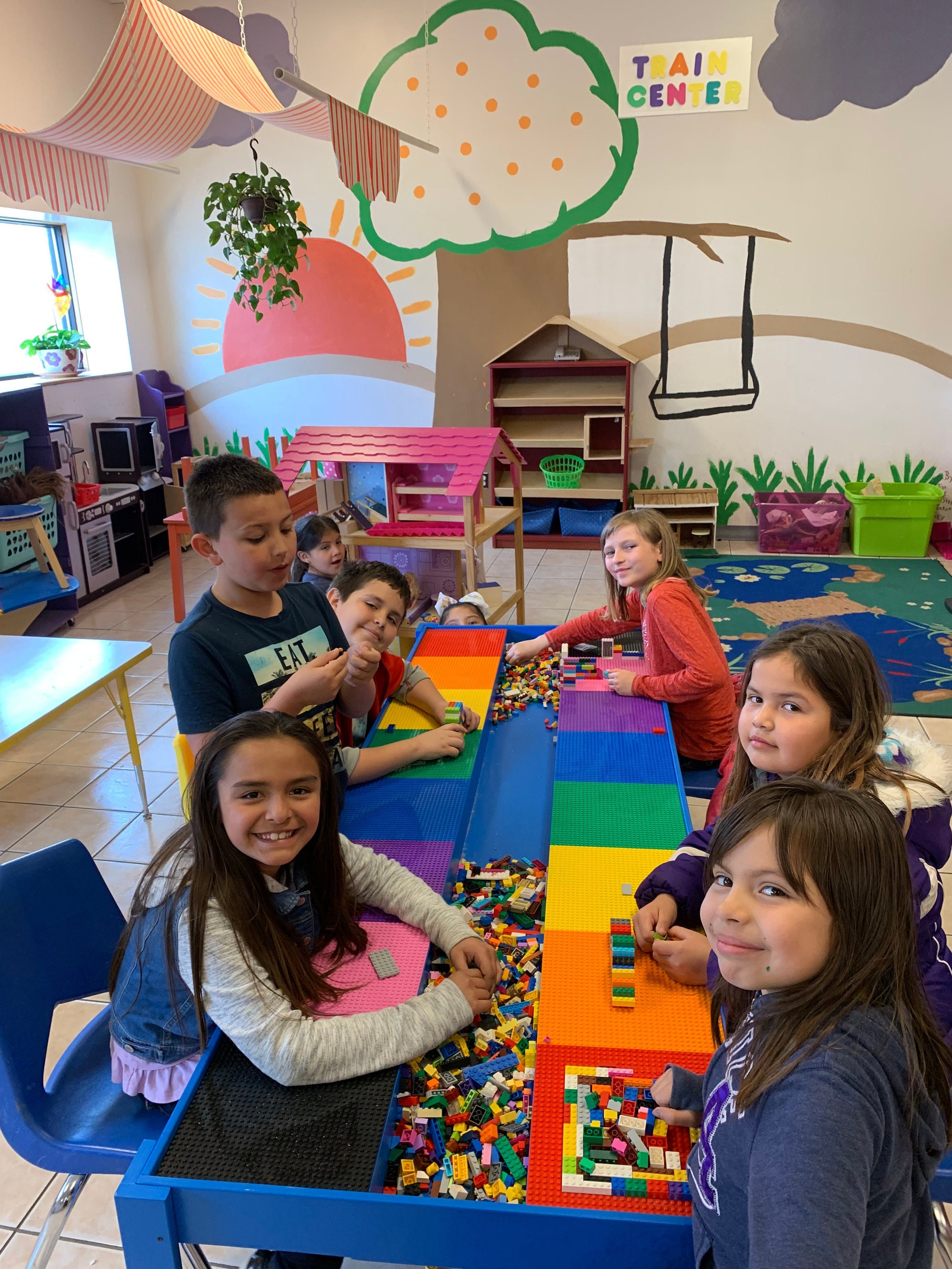 Commercial lego table outlet