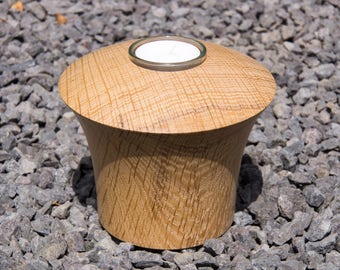 Holder for 1 tealight made of 60-year-old oak