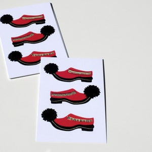 Cartolina Tsarouchi, cartolina greca, scarpa con pom pom greca, finitura speciale, illustrazione greca,