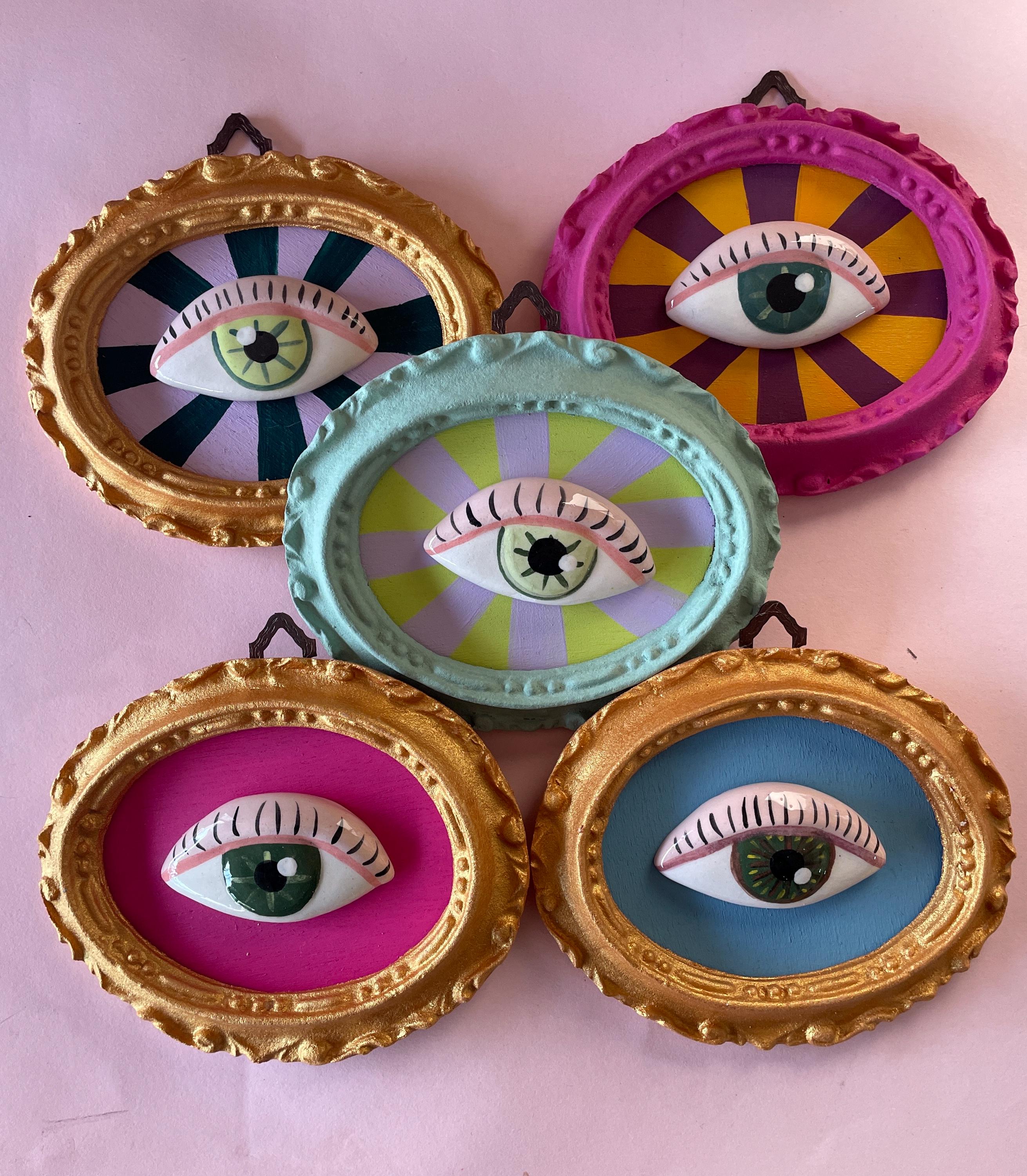 Ceramic green Eye Sculpture with Baroque Oval Frame – Symbolic Wall Decor, Handmade Miniature, Pop Art