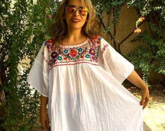 2XL & 4XL. Mexican Embroidered Dress for Women. Boho dress. Bohemian dress. White Embroidery Tunic. Fresh dress. Plus Size. Beach dress.