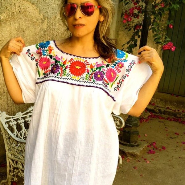 2XL. Mexican Embroidery fresh tunic. Frida Style. Traditional Embroidered dress. Peasant tunic. Boho. Hippie. Bohemian dress.