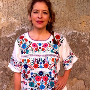 Large. Bohemian fashion, boho blouse, Mexican embroidered blouse, Mexico style, bohemian blouse, handmade embroidered, peasant