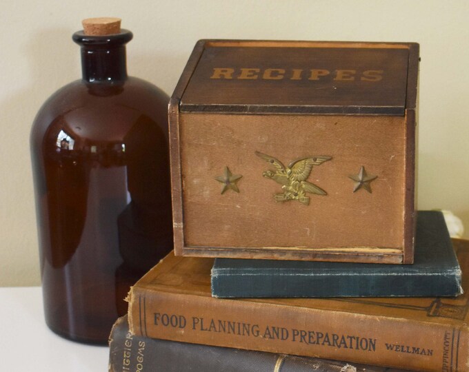 Vintage Wooden Recipe Box Storage With Lid and Americana Eagle Decor