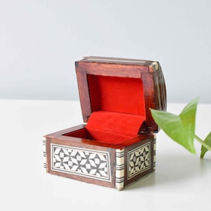 Vintage Wooden Jewelry Box with Black & White Mother of Pearl Inlay