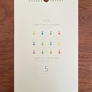 Familienkalender PUNKTE 2026 (5 Spalten) - Feiertage, Schulferien und KW!