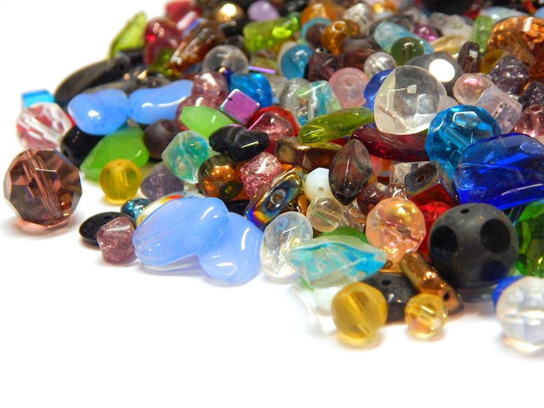 Glass Beads 500g / 1kg Mixed Crystal Bead Mix 4 mm to 30 mm Round Oval Cube Tube for Jewelry Crafts Wholesale image 1