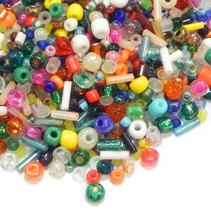 3750 pezzi di perline di vetro da 2 mm, 3 mm, 4 mm e 6 mm, perline rotonde e a forma di tromba, perline pony, colori misti, perline di vetro da 100 g