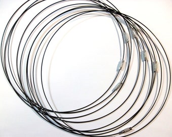 Collana girocollo in acciaio da 10 pezzi 54 cm anelli al collo neri con tappo a vite in acciaio inossidabile parti di gioielli filo a spirale materiale artigianale set artigianale