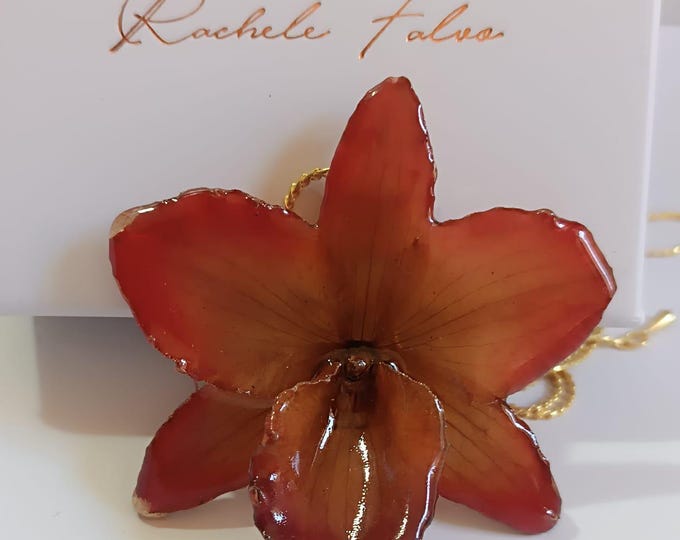Collana orchidea vera arancione, Ciondolo fiore vero rosso resina, Collana saliscendi regolabile oro e bronzo, Gioielli botanici regalo