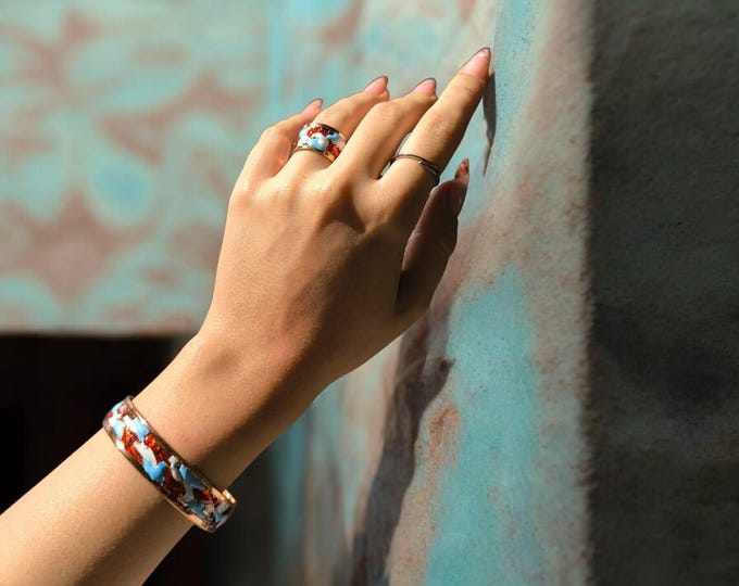 Set of ring, bracelet and earrings in copper and goldsmith enamel, silver hook earrings.
