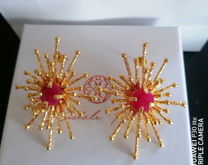 Etruscan sun gold earrings, natural faceted red agate stones