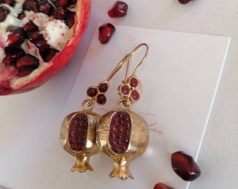 Pair of earrings Pomegranate in matt gold galvanization and red pomegranates