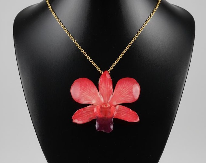 Collana Orchidea Dendrobium in Resina, Gioiello Botanico con Catena Oro Galvanizzato, Pendente Fiore Vero, Regalo Elegante e Raffinato