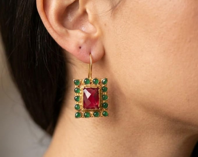 Orecchini Pendenti Oro Opaco su Bronzo con Quarzo Rosso Arancio e Giada Verde, Artigianali con Regalo Donna Rachele Falvo Gioielli d'Arte