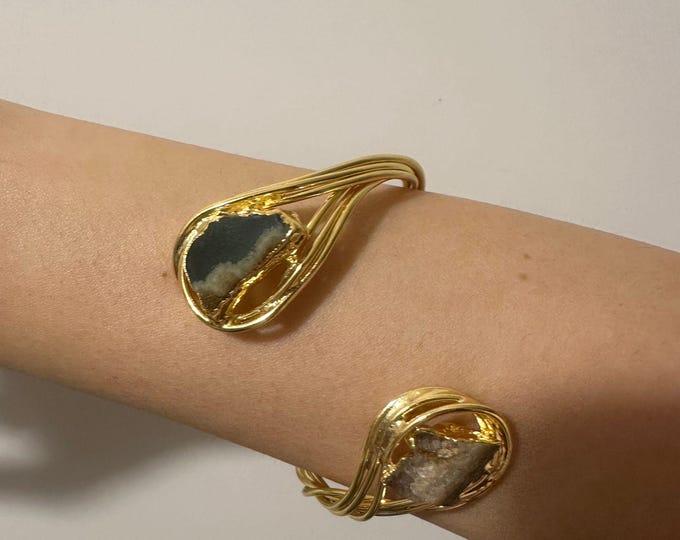 Braided bracelet with natural stones - a gift for her