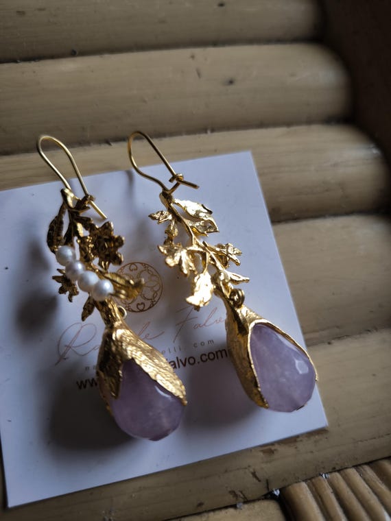 Eleganti Orecchini in Oro-Bronzo con Perle Naturali e Ametiste