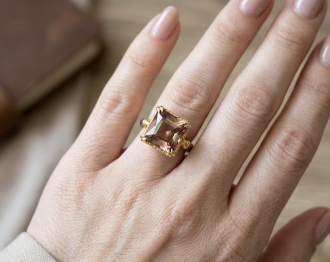 Adjustable Silver Ring - Shimmering Diaspore - Zultanite Sultans' Stone - Handmade