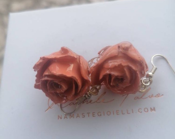 Small natural rose resin earrings, silver pendant hooks