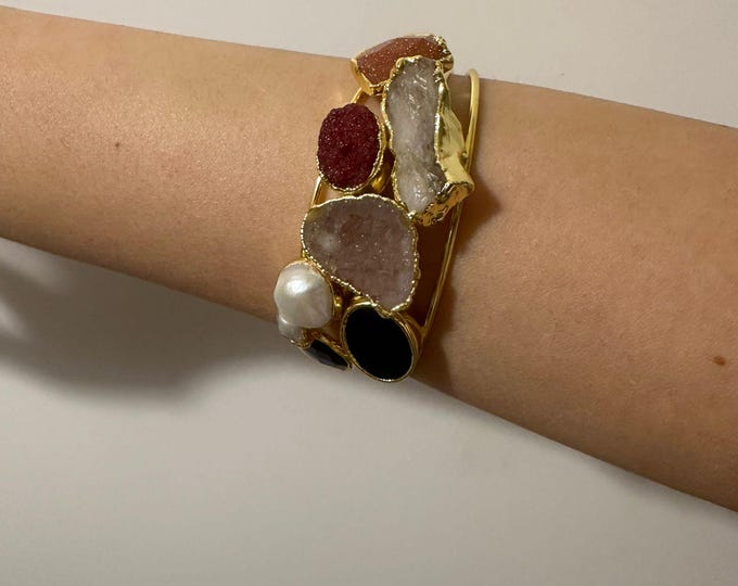 Adjustable gold-plated multi-stone bracelet - perfect gift for her