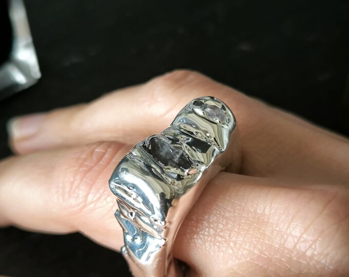 Anello ametiste in argento e resina artistica