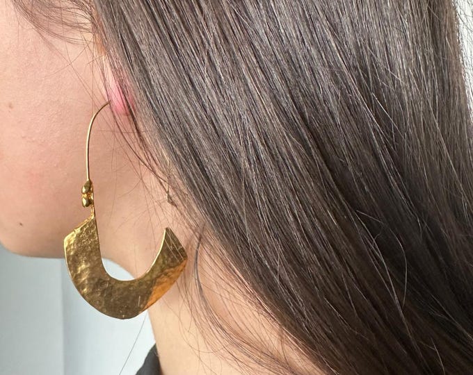 Etruscan earrings in gold on bronze