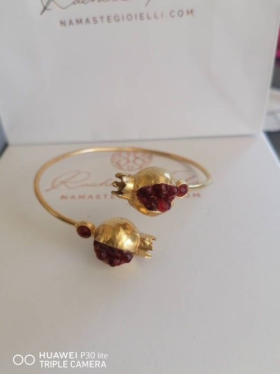 Very elegant adjustable Pomegranates bracelet in gold on bronze and faceted grenadines