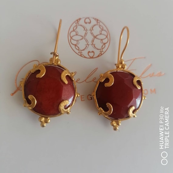Matte gold earrings with raw ruby roots