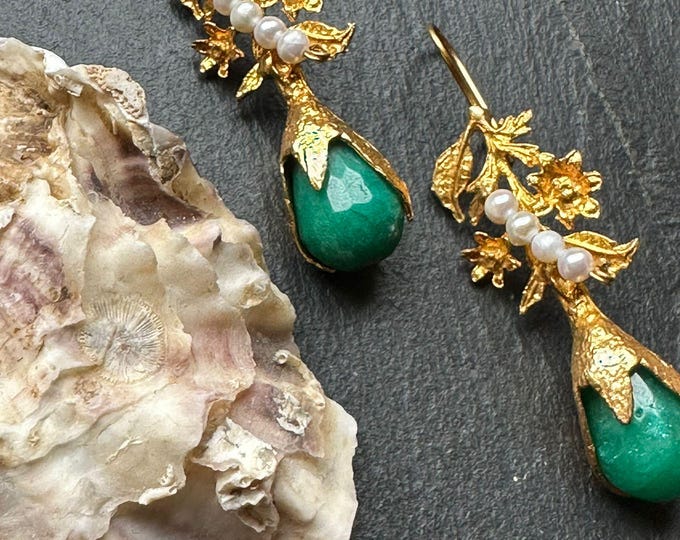Gold earrings with white pearls and faceted green jades