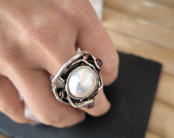 Silver ring with a central pearl and natural tourmalines - Organic braided design - sculptural jewelry - gift for her