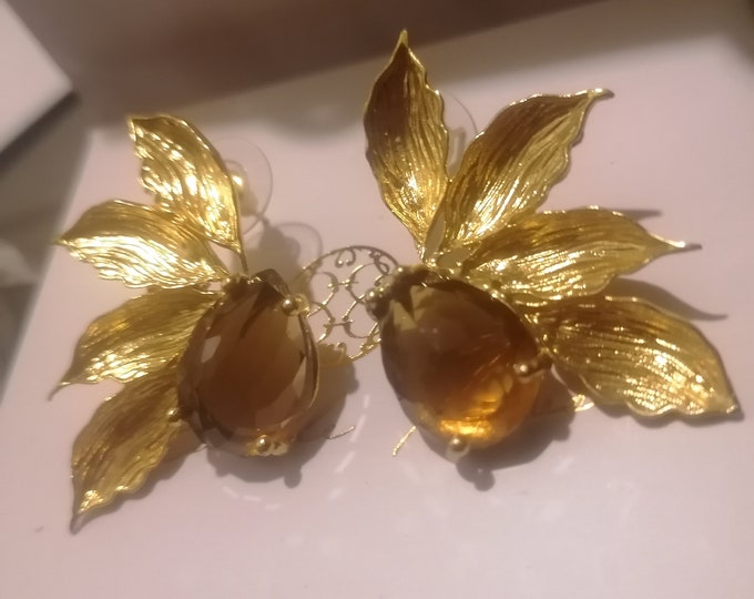 Gold earrings with natural faceted orange quartzite stones