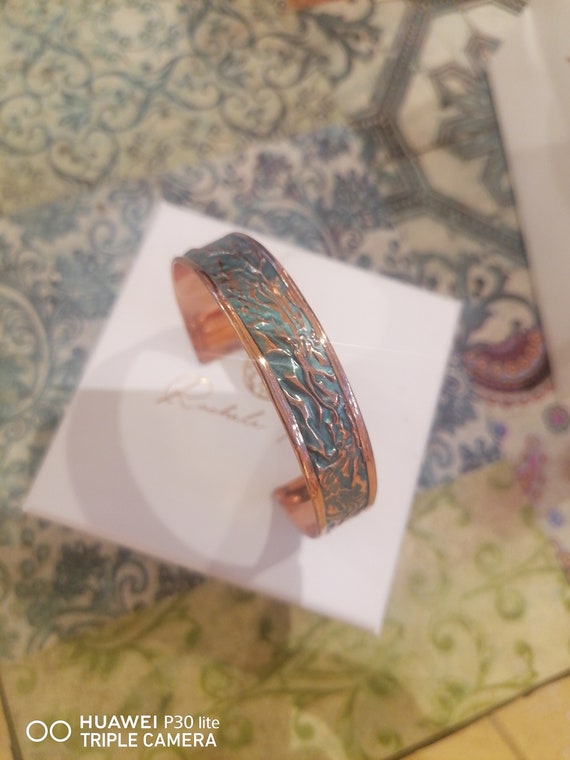 Adjustable bracelets in copper and goldsmith's enamel